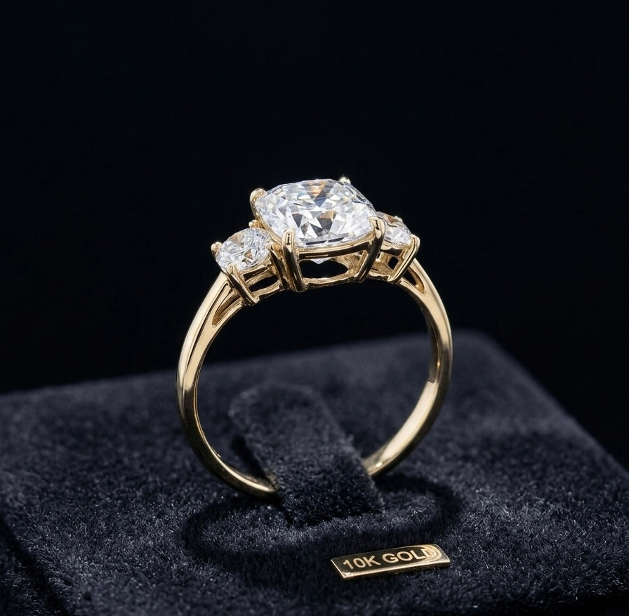 Anillo en 10k piedra Swarosky