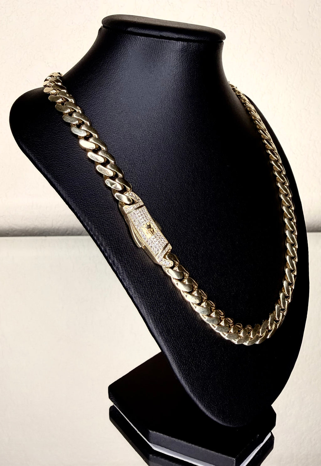 10K YELLOW GOLD MONACO CHAIN CLASSIC PAVÉ LOCK