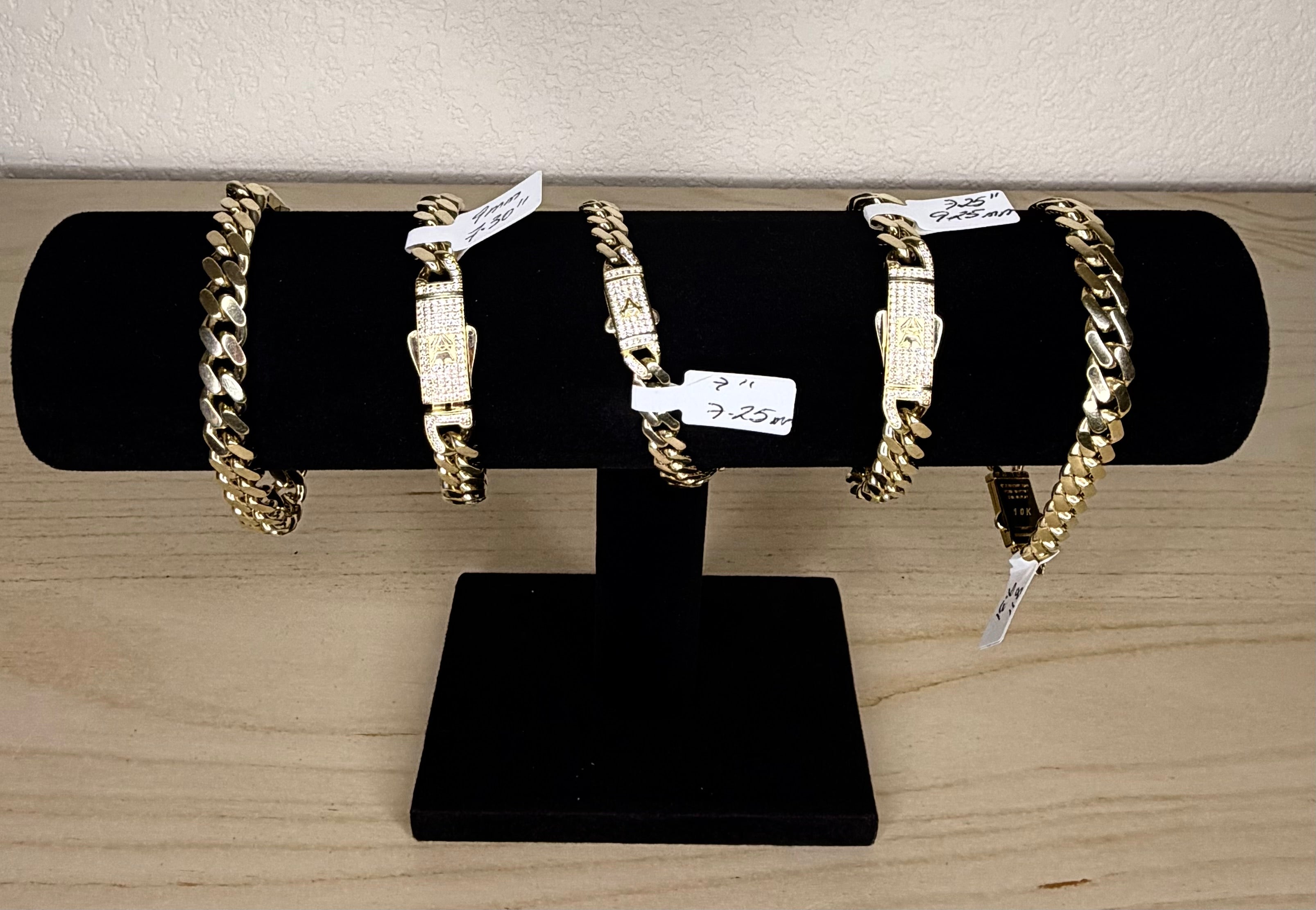 10K YELLOW GOLD MONACO CHAIN EDGE PAVÉ LOCK